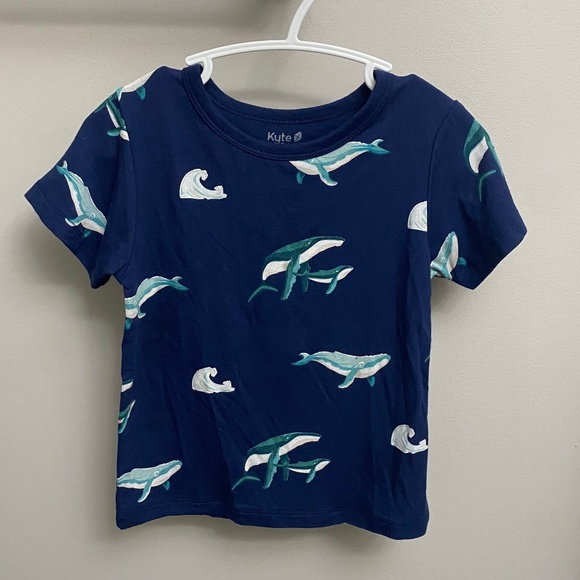 Kyte Whale TShirt 💙2 for 30💙 - Picture 1 of 2